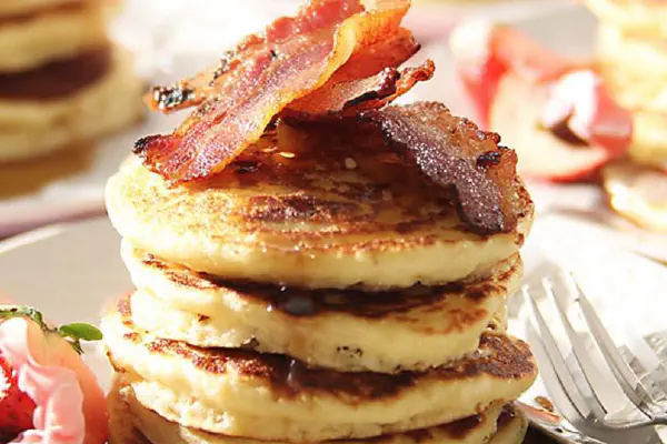 Fluffy Buttermilk Pancakes