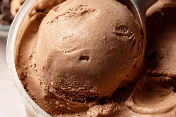 No-Churn Cake Ice Cream