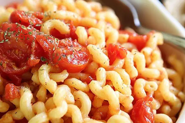 Tomato Bacon Pasta