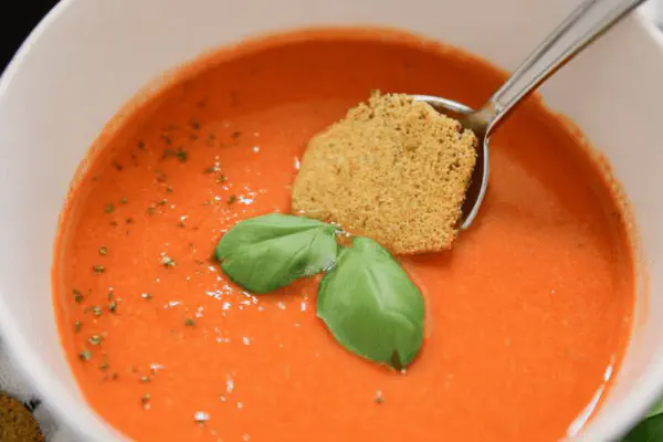 Oven-Roasted Tomato Bisque